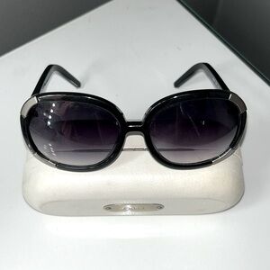 Vintage Chloe Women’s Oversized Sunglasses in Black CL2119